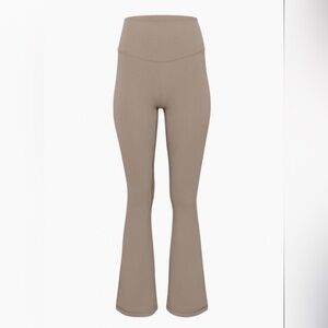 Aritzia TnaBUTTER Atmosphere Flare Hi-Rise Leggings